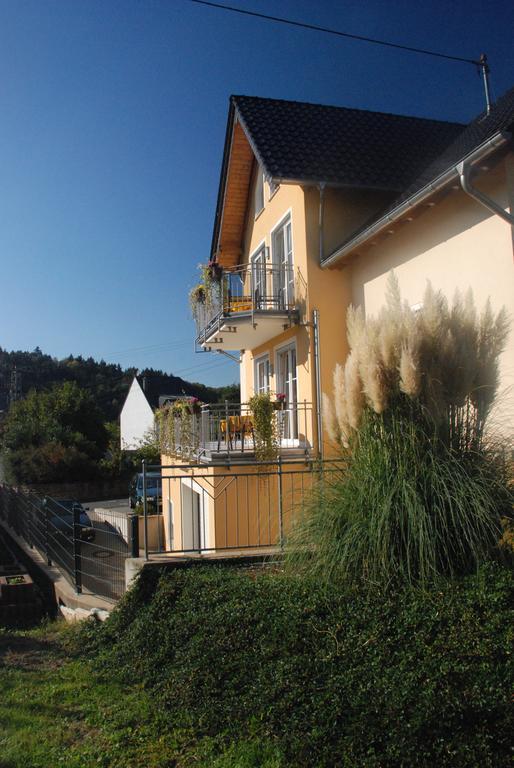 Wein- Und Gaestehaus Genetsch Лизер Экстерьер фото